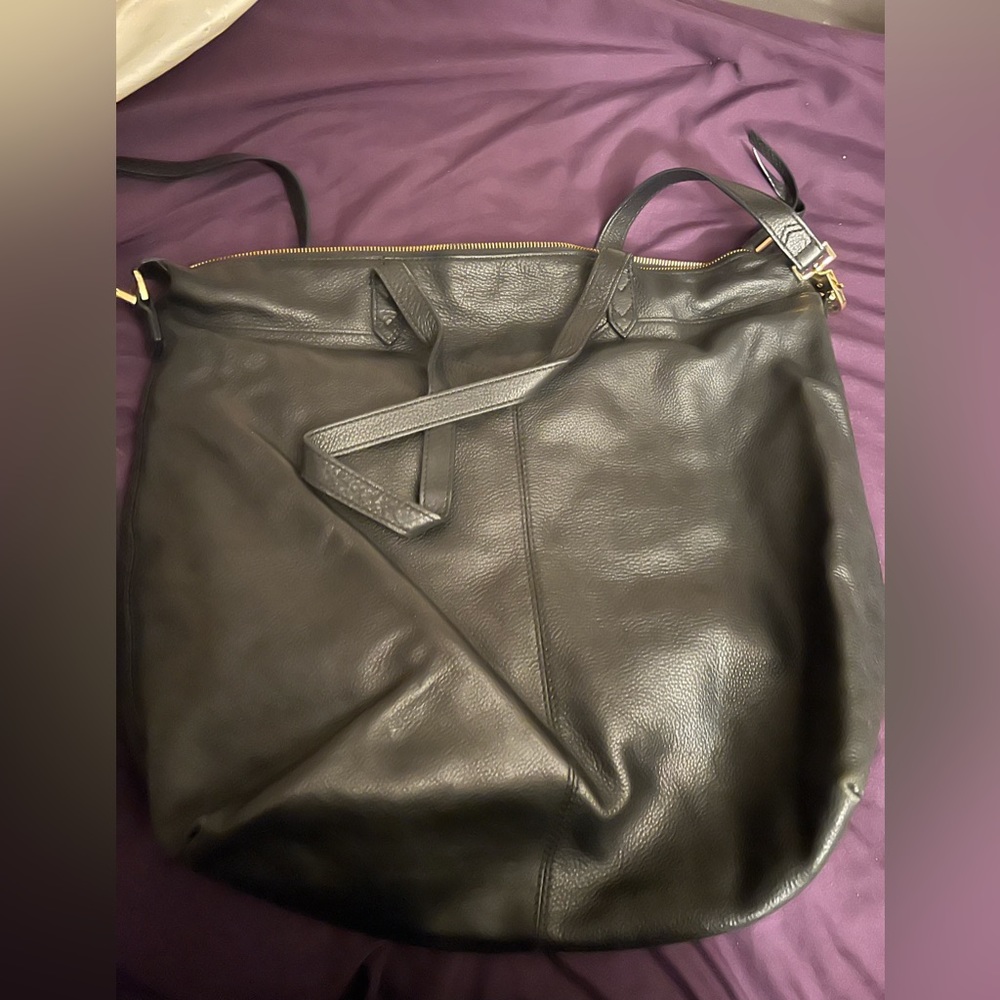 Stella and dot covet black leather crossbody/shoulder bag